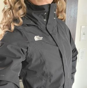 The Northface Womens Lightweight Black Rain Jacket
